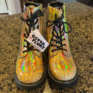 Gotta Flurt Gold Compat Boots
